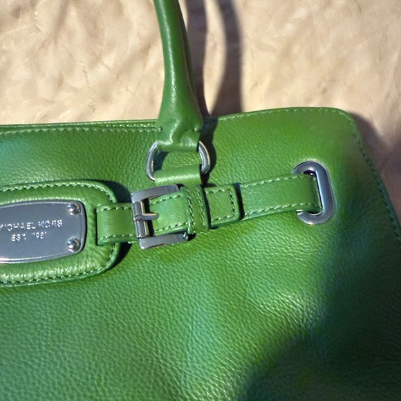 Michael Kors Vibrant Green Satchel - Picture 7 of 16